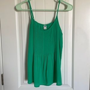 Small Old Navy green tank